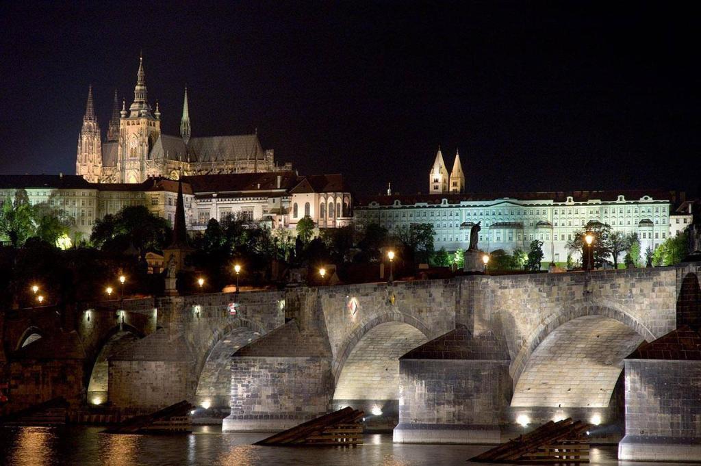 Club Hotel Praha Bagian luar foto